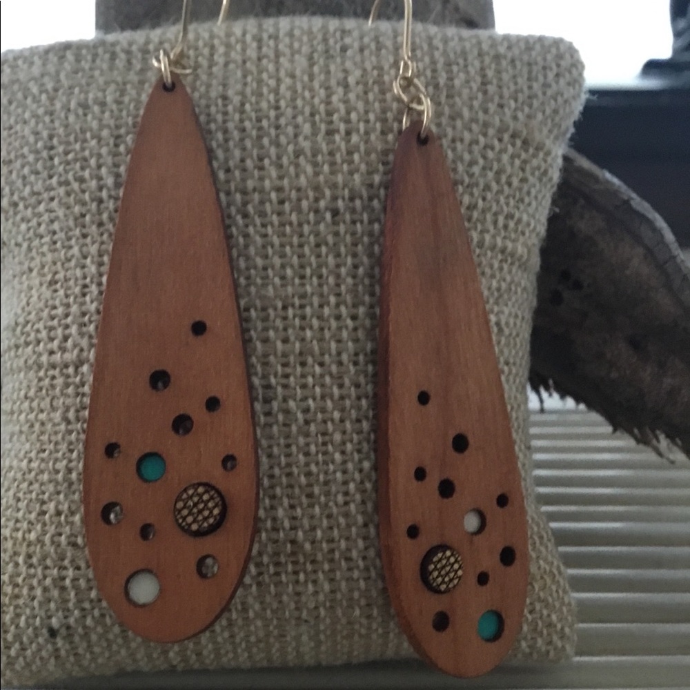 Walnut wood teardrop earrings